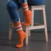 גרבי ספורט 2 פסים רקע כתום