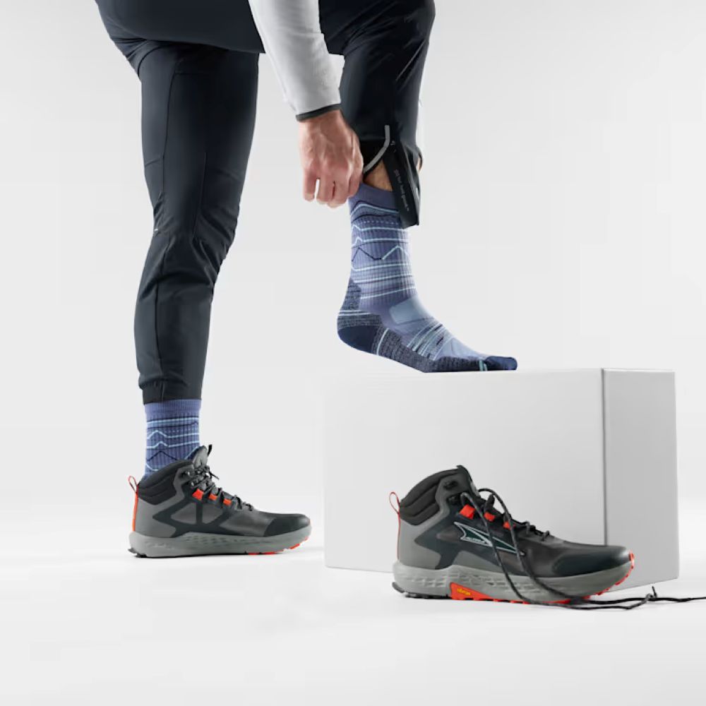 גרבי צמר מרינו Smartwool דגם Hike Light cushion Crew דיגום הרים כחול