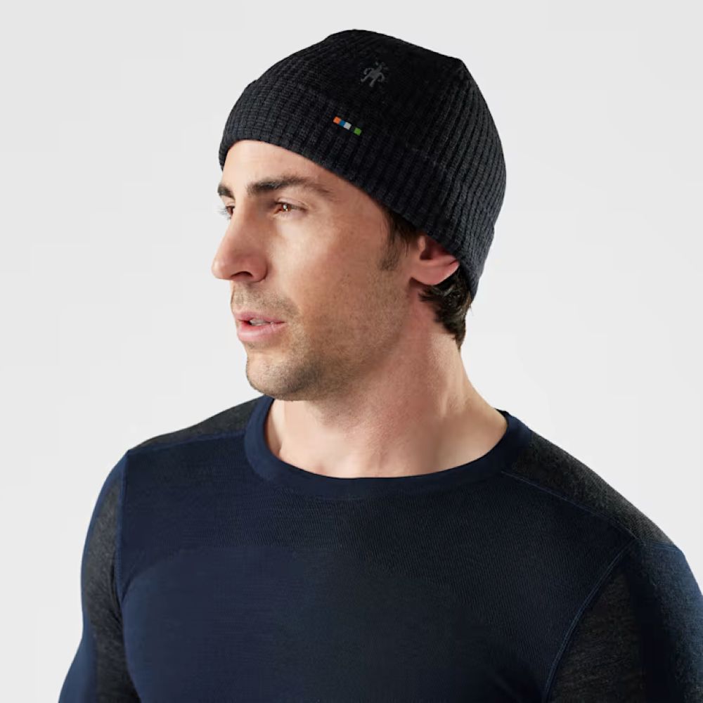 כובע צמר מרינו מבית smartwool דגם Ribbed Beanie צבע שחור