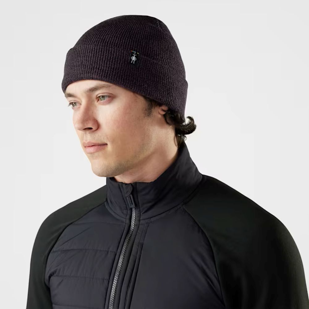 כובע צמר מרינו מבית smartwool דגם Cozy Cabin Hat סגול חציל מוברש