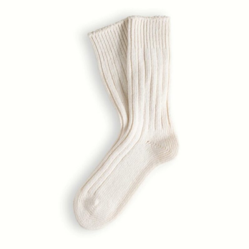 גרבי THUNDERS LOVE קולקציית צמר רך צבע לבן