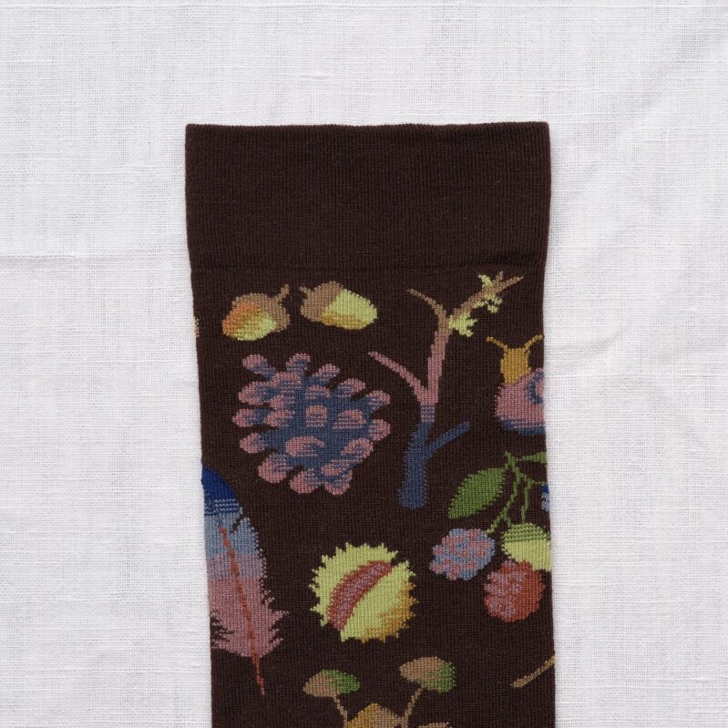 BO901 | גרבי בון מייסון עד הברך דגם  Dark Brown Floral