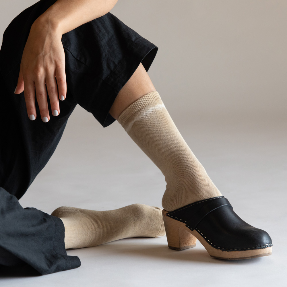 אגוז מלך פס - גרבי כותנה בצביעה טבעית