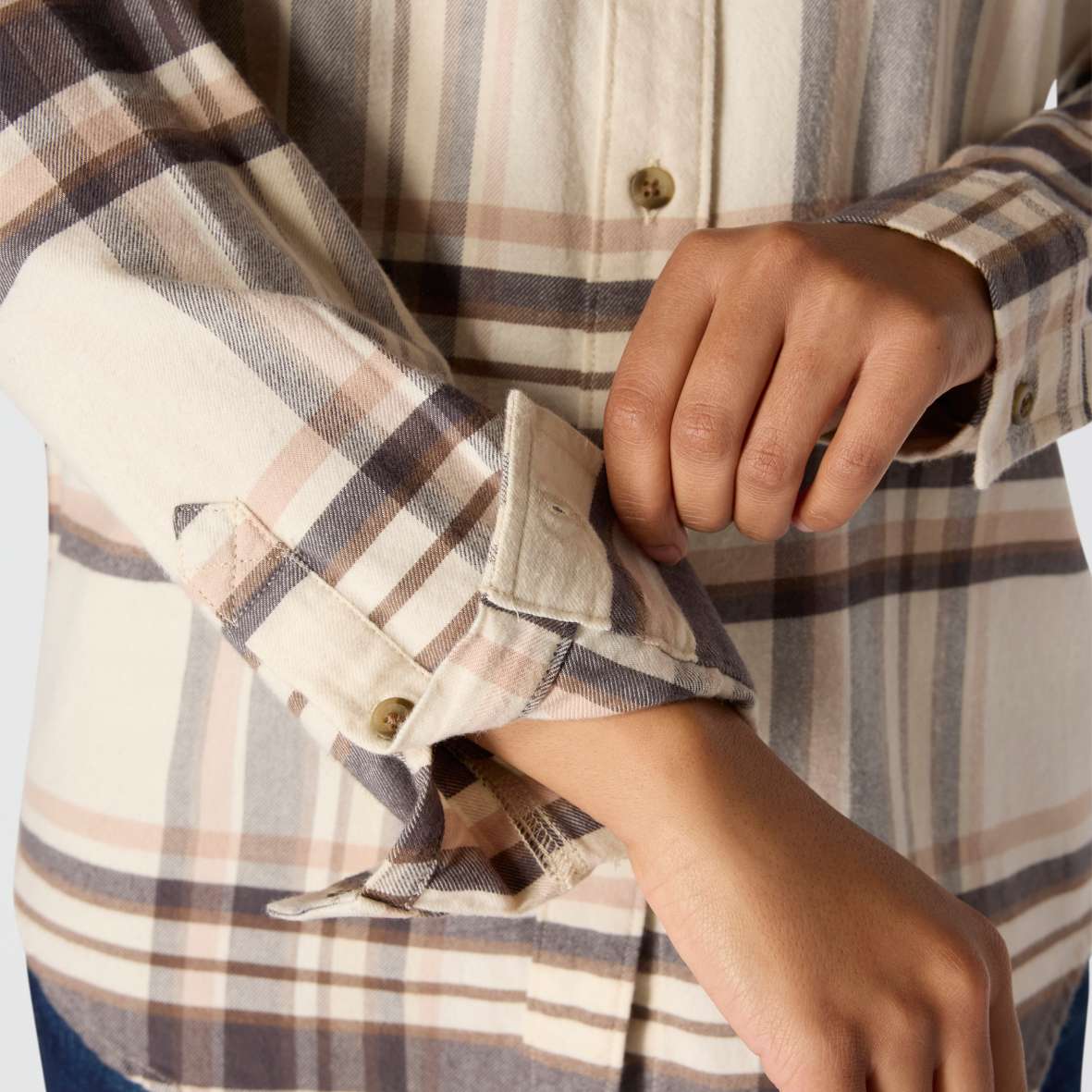 107135 | חולצת פלאנל משבצות לנשים צבע לבן