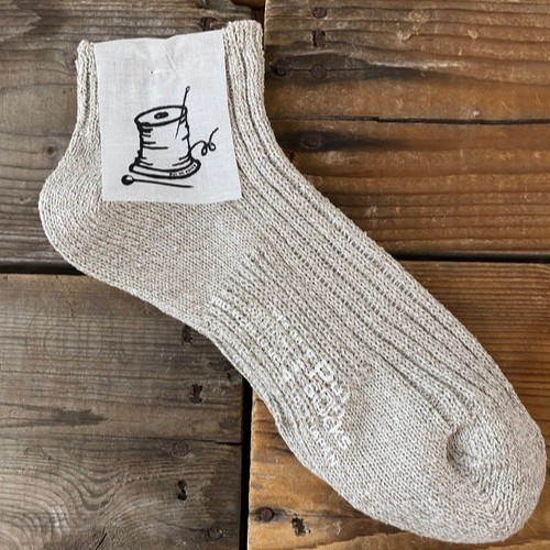 גרבי פשתן ומשי מבית Put On Socks דגם Smoothie צבע שבולת שועל