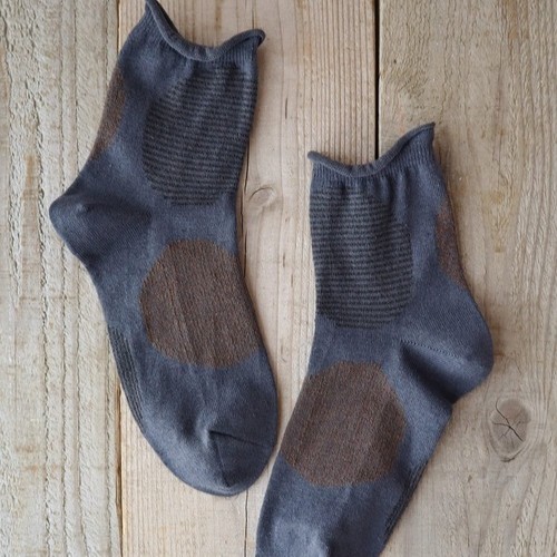 גרבי כותנה ופשתן מבית Put On Socks דגם SAVON צבע אפור