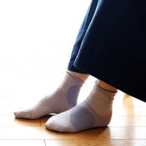 גרבי כותנה ופשתן מבית Put On Socks דגם SAVON צבע לבנדר