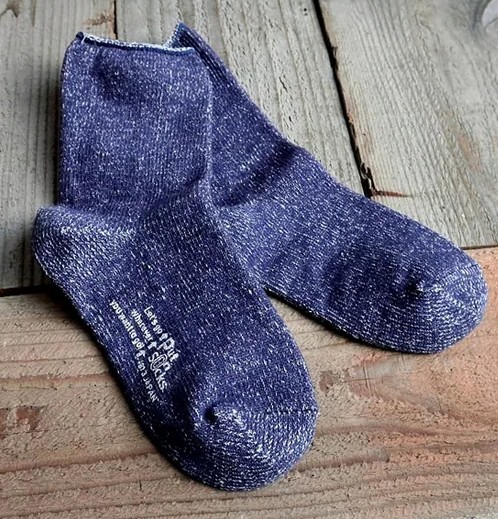 גרבי כותנה ומשי מבית Put On Socks דגם Airy צבע אינדיגו