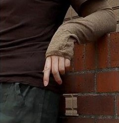 שרוולי זרועות מפשתן מבית Put On Socks צבע אוכר