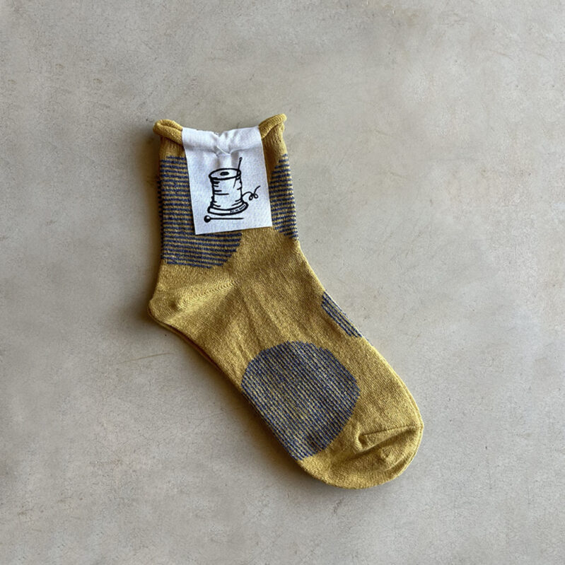 גרבי כותנה ופשתן מבית Put On Socks דגם SAVON צבע ג'ינג'ר