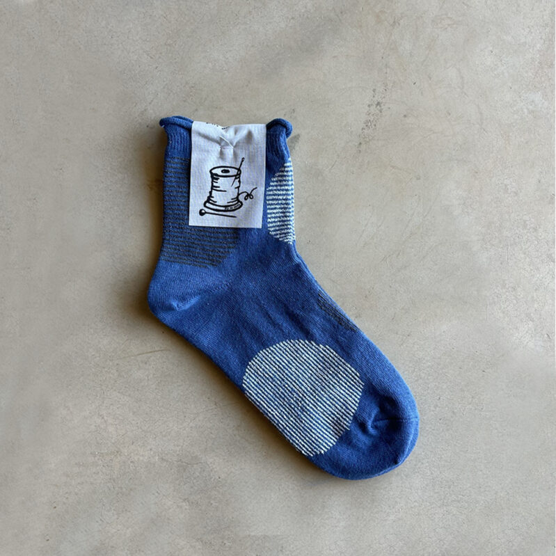 גרבי כותנה ופשתן מבית Put On Socks דגם SAVON צבע כחול
