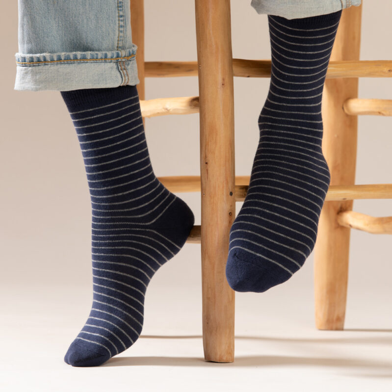 גרבי כותנה פס דק - צבע נייבי