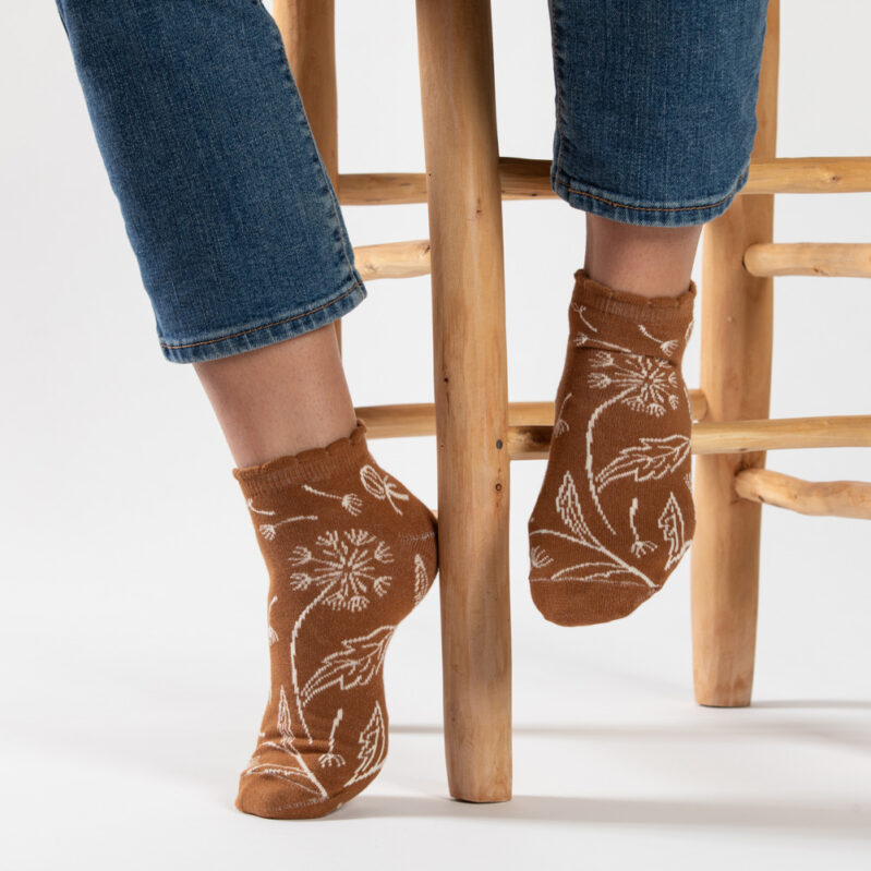 שן הארי - זוג קרסוליות כותנה בצבע חום