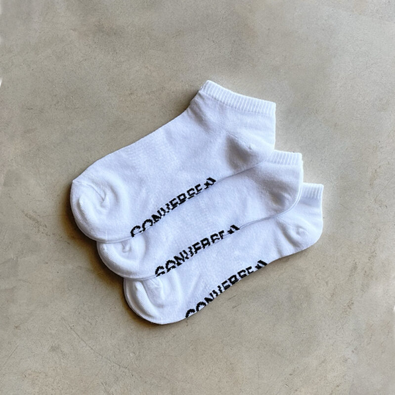 CONVERSE - שלישיית גרבי קרסולית בצבע לבן